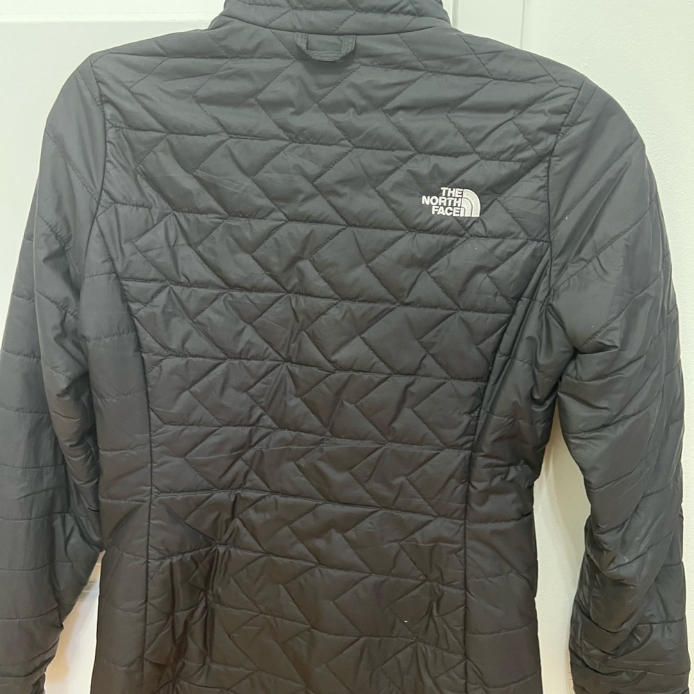 - North face jacket - Picture 2 of 4